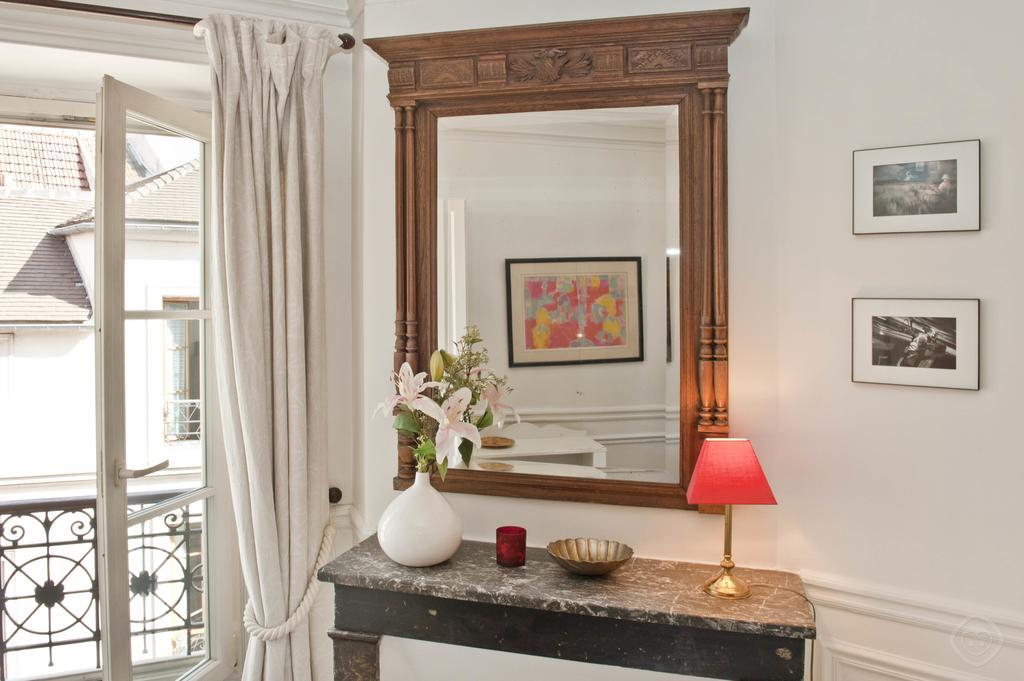 Classy St. Germain Apartment ปารีส ห้อง รูปภาพ